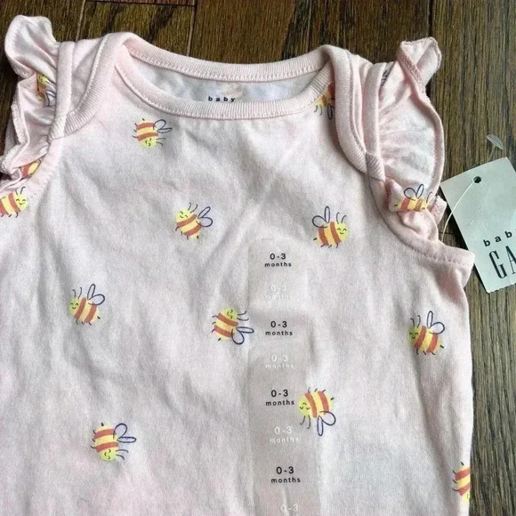 baby Gap Girls 0-3 months Light Pink Bumble Bee Ruffled Sleeve Onesie - NWT - Picture 2 of 6